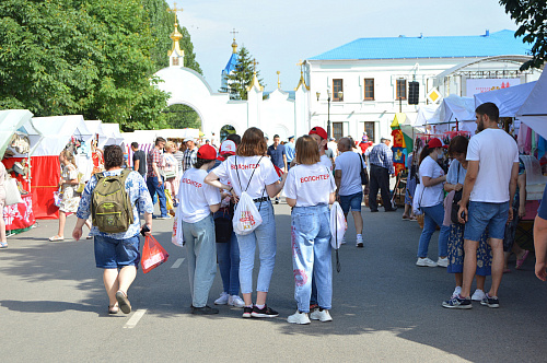 Для помощи гостям на Курской Коренской ярмарке будут работать волонтёры
